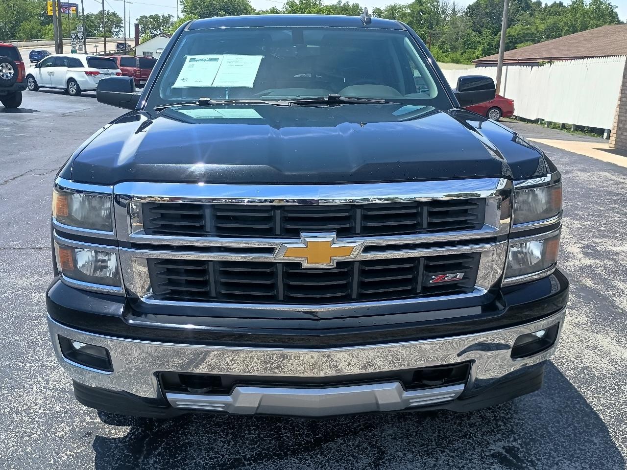 Chevrolet Silverado 1500 4WD Crew Cab 143.5" LT w/2LT 2015