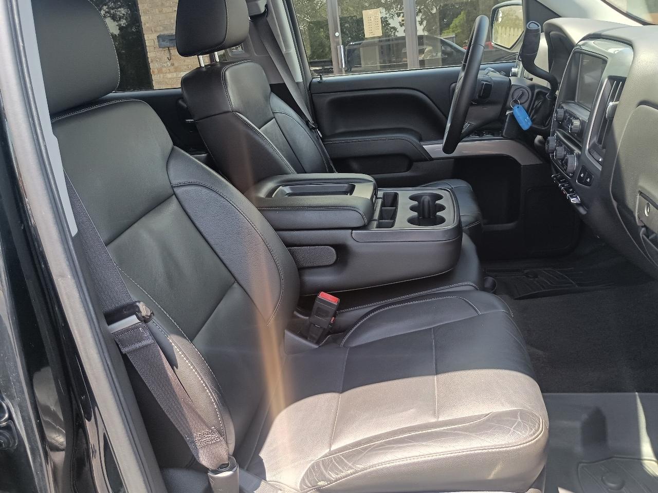 Chevrolet Silverado 1500 4WD Crew Cab 143.5" LT w/2LT 2015