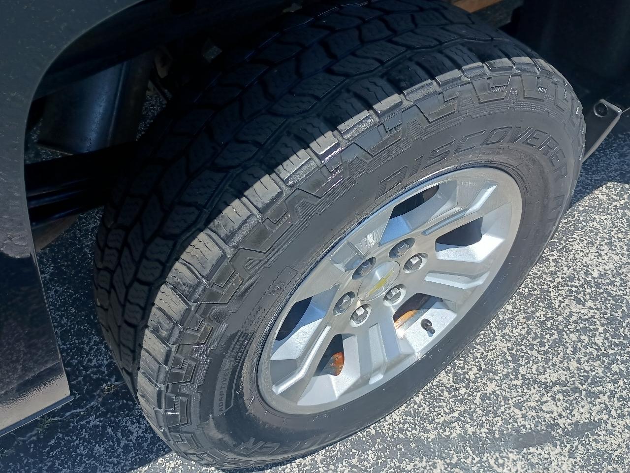 Chevrolet Silverado 1500 4WD Crew Cab 143.5" LT w/2LT 2015