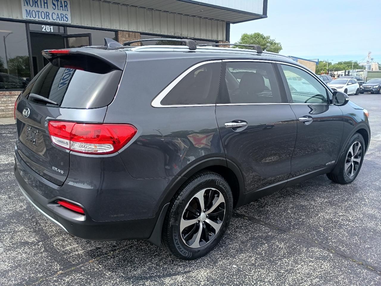 Kia Sorento AWD 4dr 3.3L EX 2016