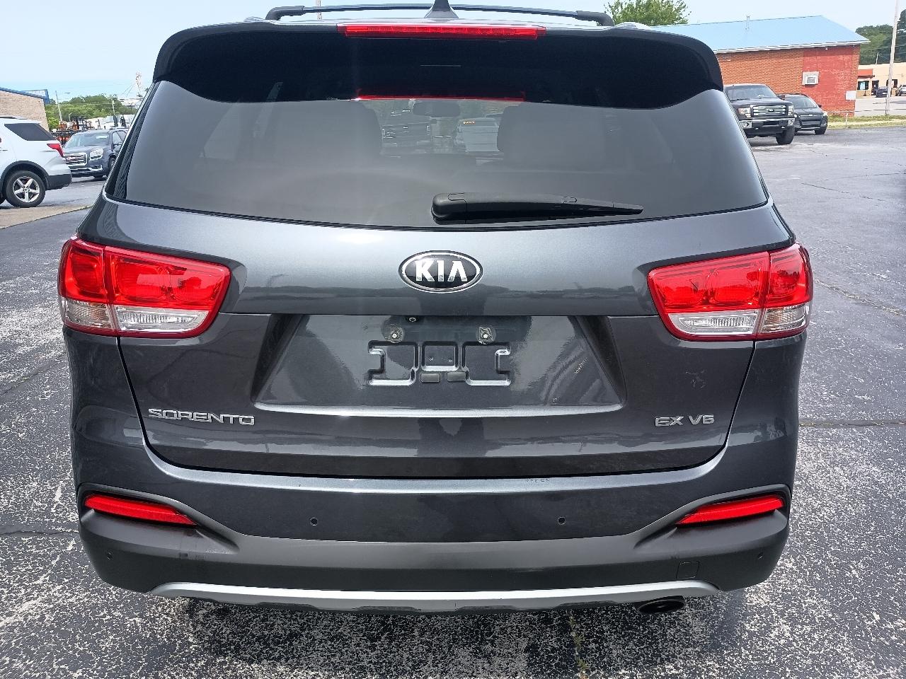 Kia Sorento AWD 4dr 3.3L EX 2016