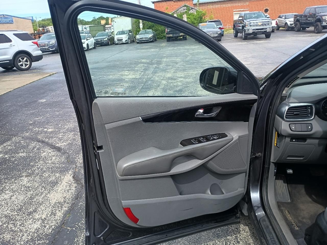 Kia Sorento AWD 4dr 3.3L EX 2016