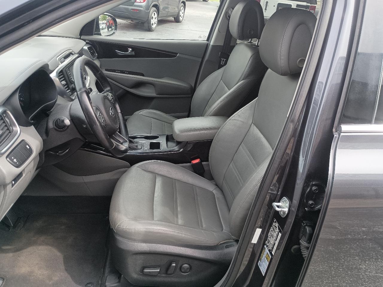 Kia Sorento AWD 4dr 3.3L EX 2016