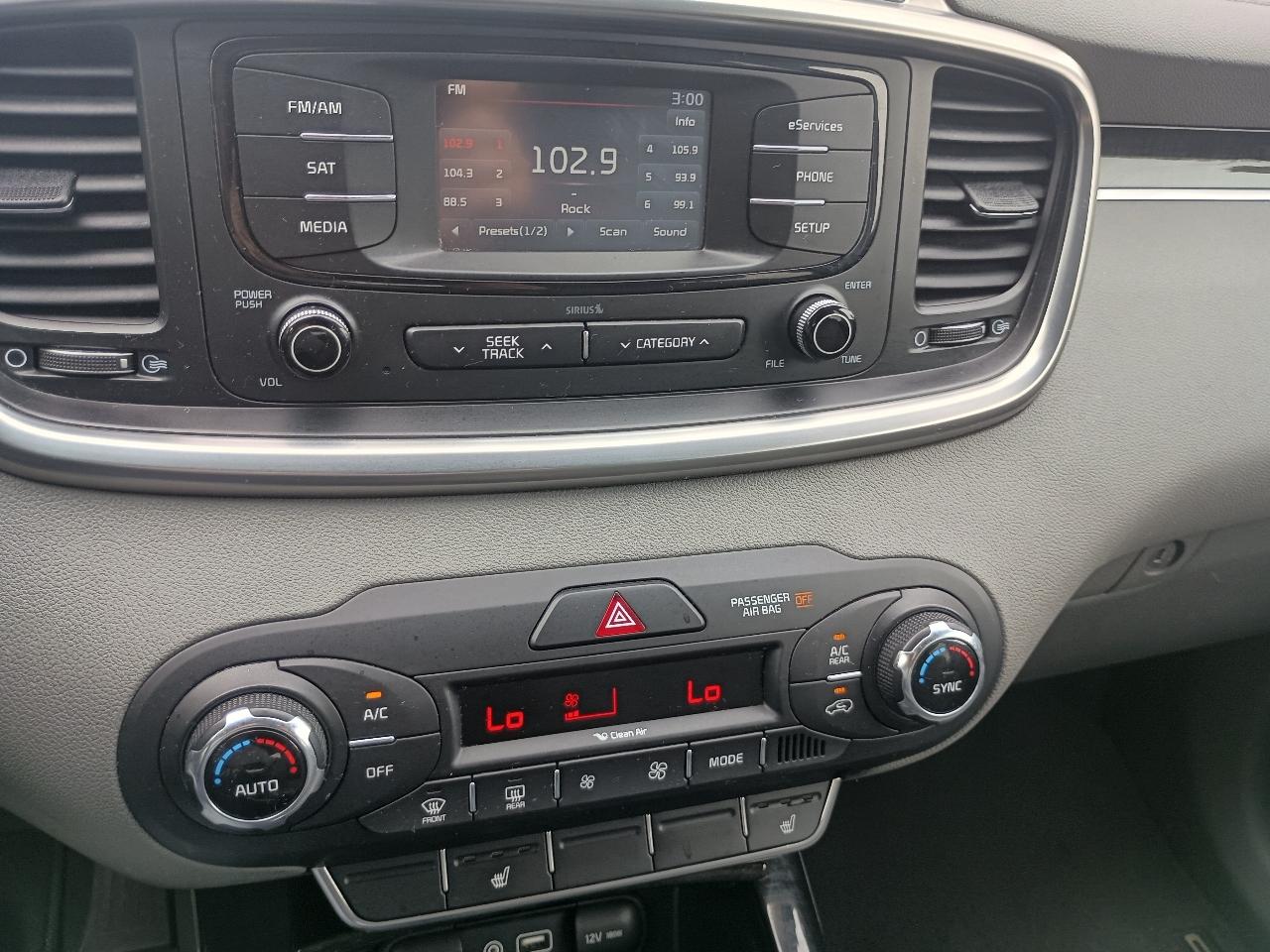 Kia Sorento AWD 4dr 3.3L EX 2016