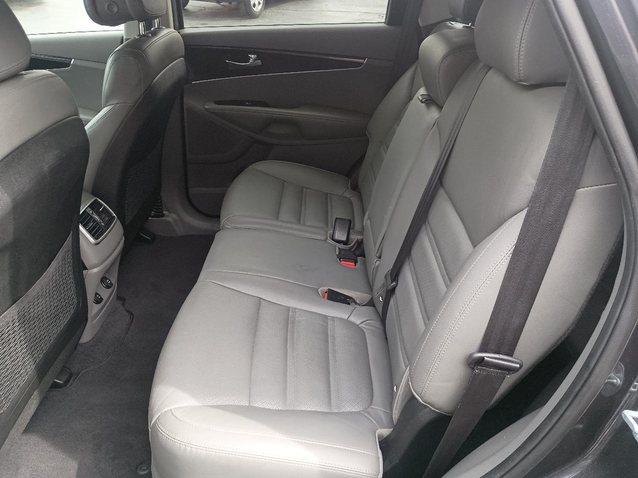 Kia Sorento AWD 4dr 3.3L EX 2016