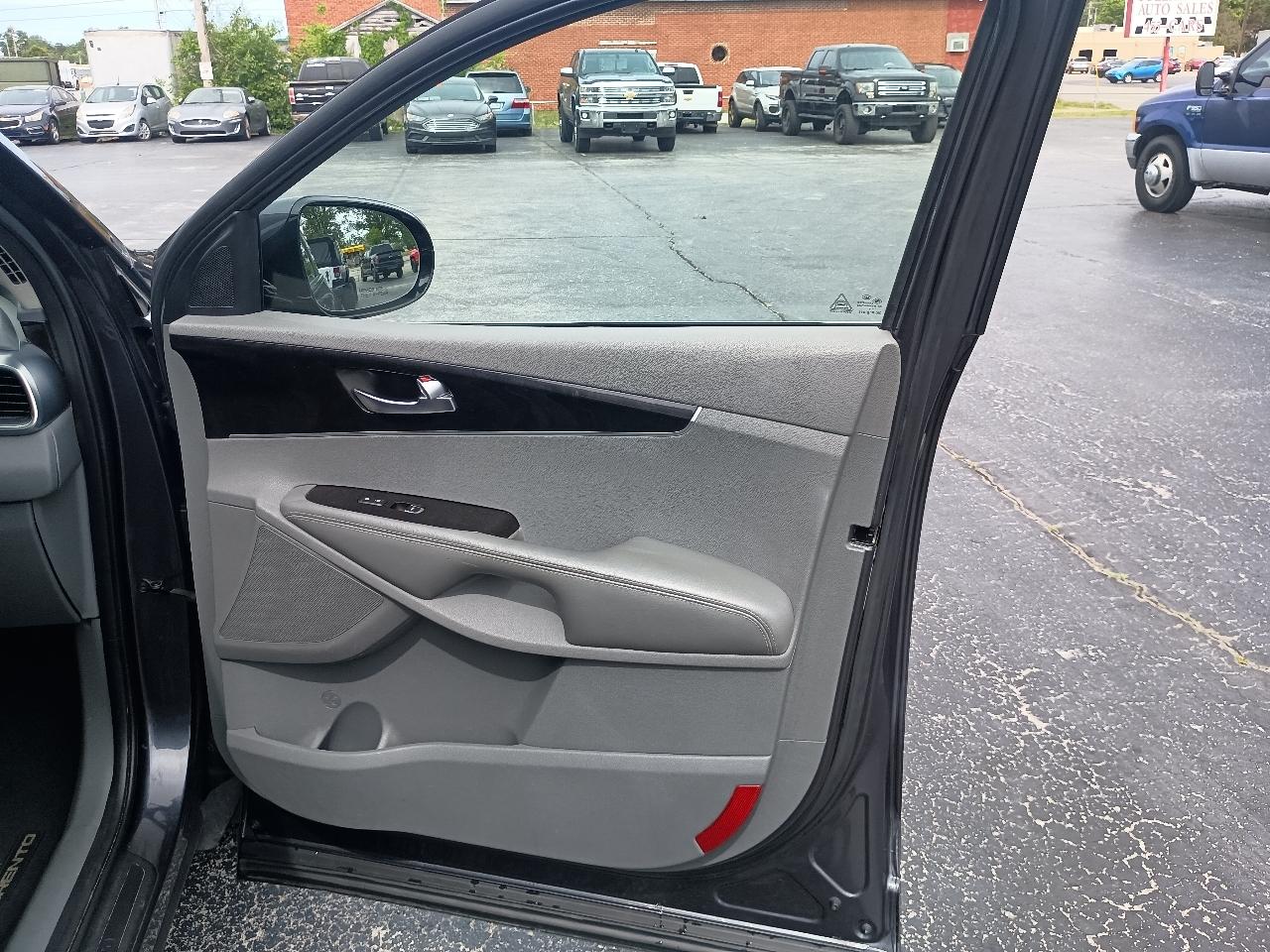 Kia Sorento AWD 4dr 3.3L EX 2016