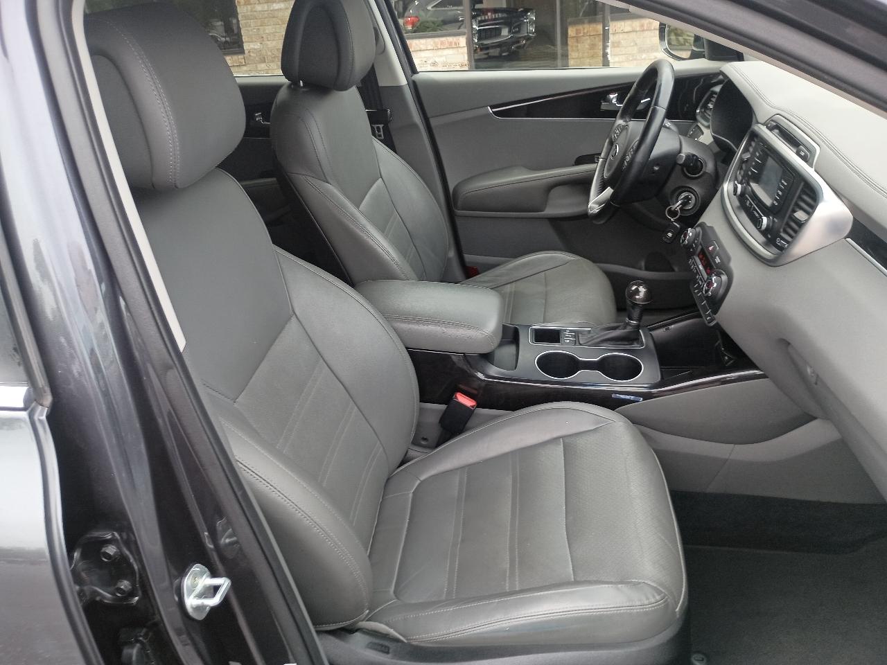 Kia Sorento AWD 4dr 3.3L EX 2016