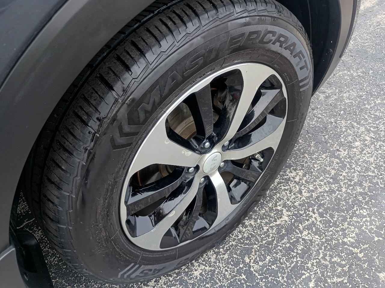 Kia Sorento AWD 4dr 3.3L EX 2016