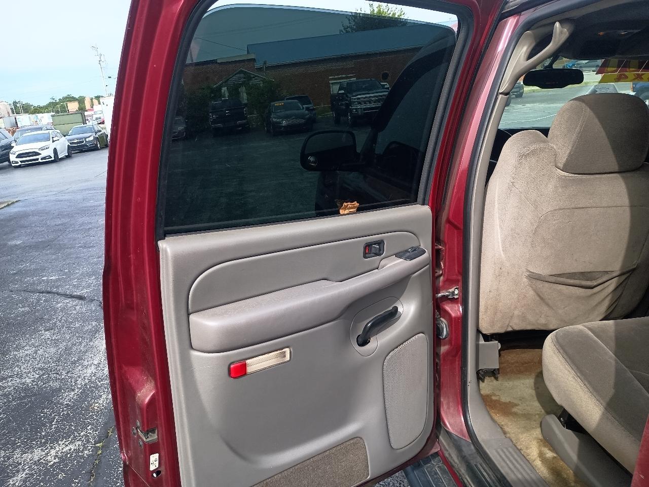 GMC Yukon XL 4dr 1500 4WD SLE 2004
