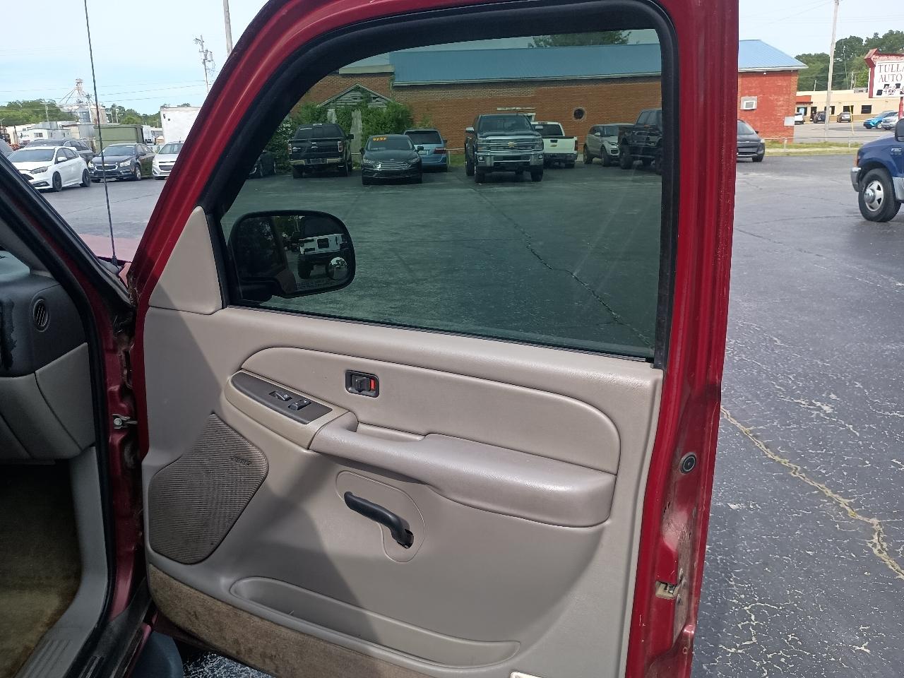 GMC Yukon XL 4dr 1500 4WD SLE 2004