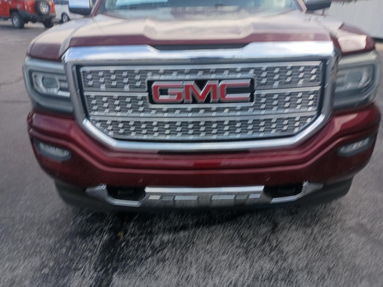 GMC Sierra 1500 4WD Crew Cab 143.5" Denali 2016