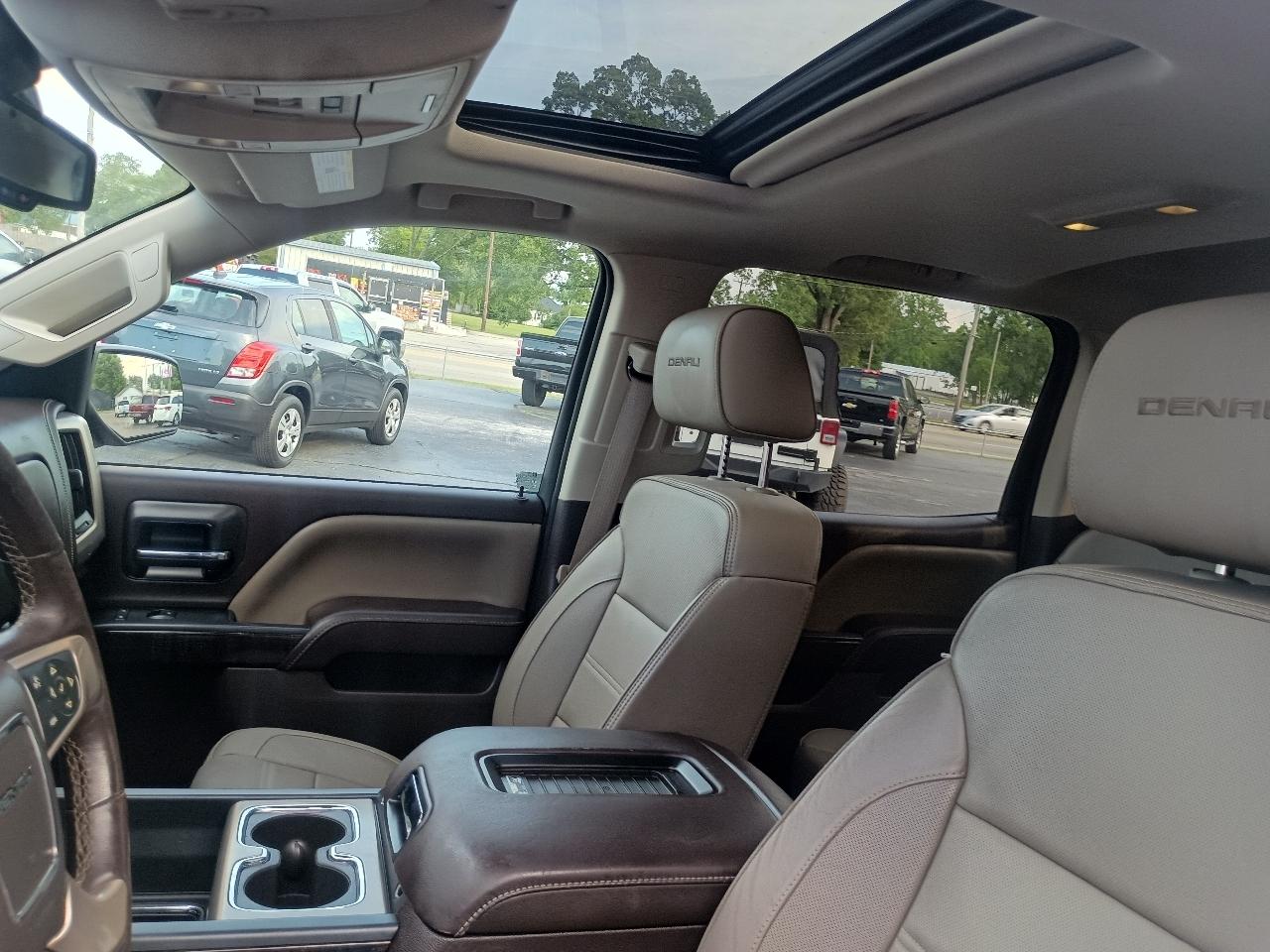 GMC Sierra 1500 4WD Crew Cab 143.5" Denali 2016
