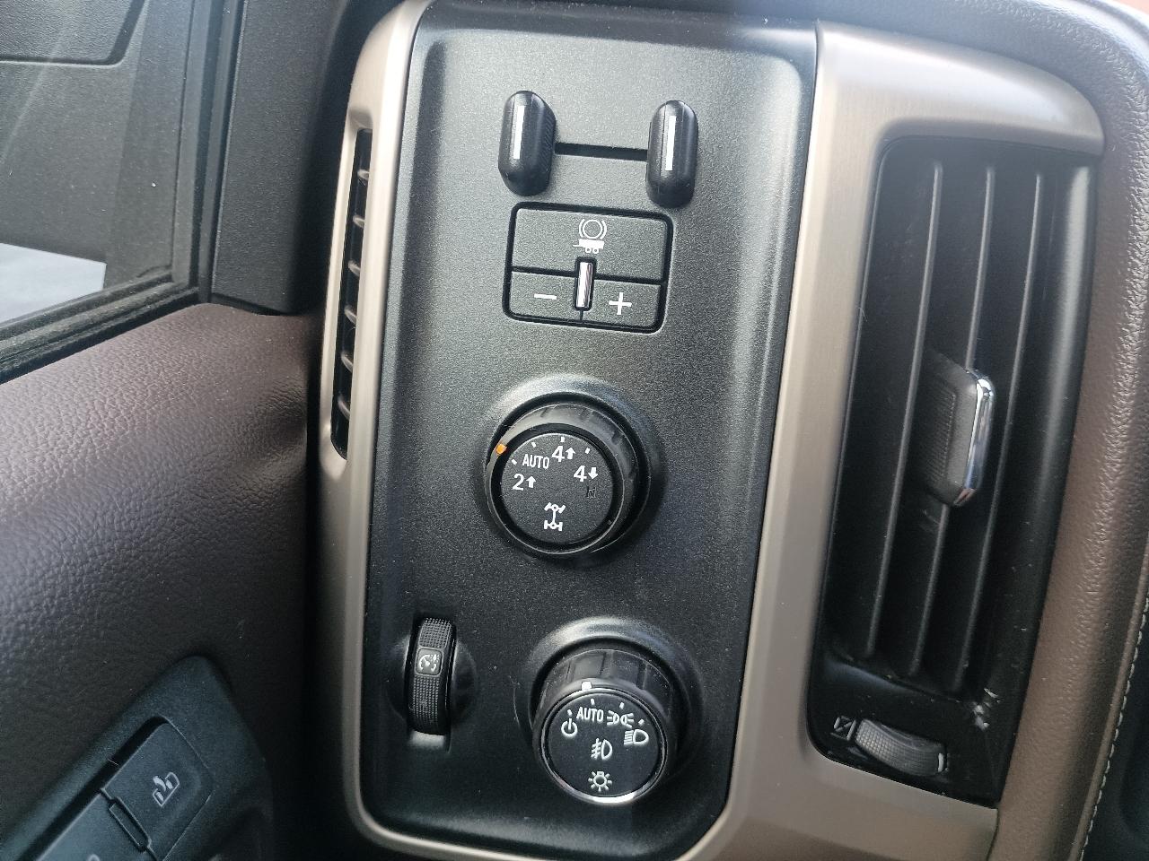 GMC Sierra 1500 4WD Crew Cab 143.5" Denali 2016