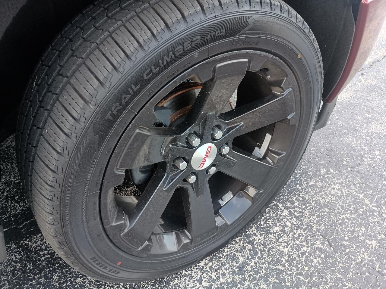 GMC Sierra 1500 4WD Crew Cab 143.5" Denali 2016