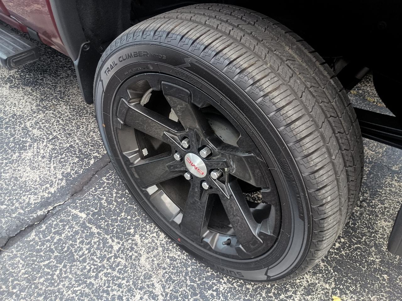 GMC Sierra 1500 4WD Crew Cab 143.5" Denali 2016