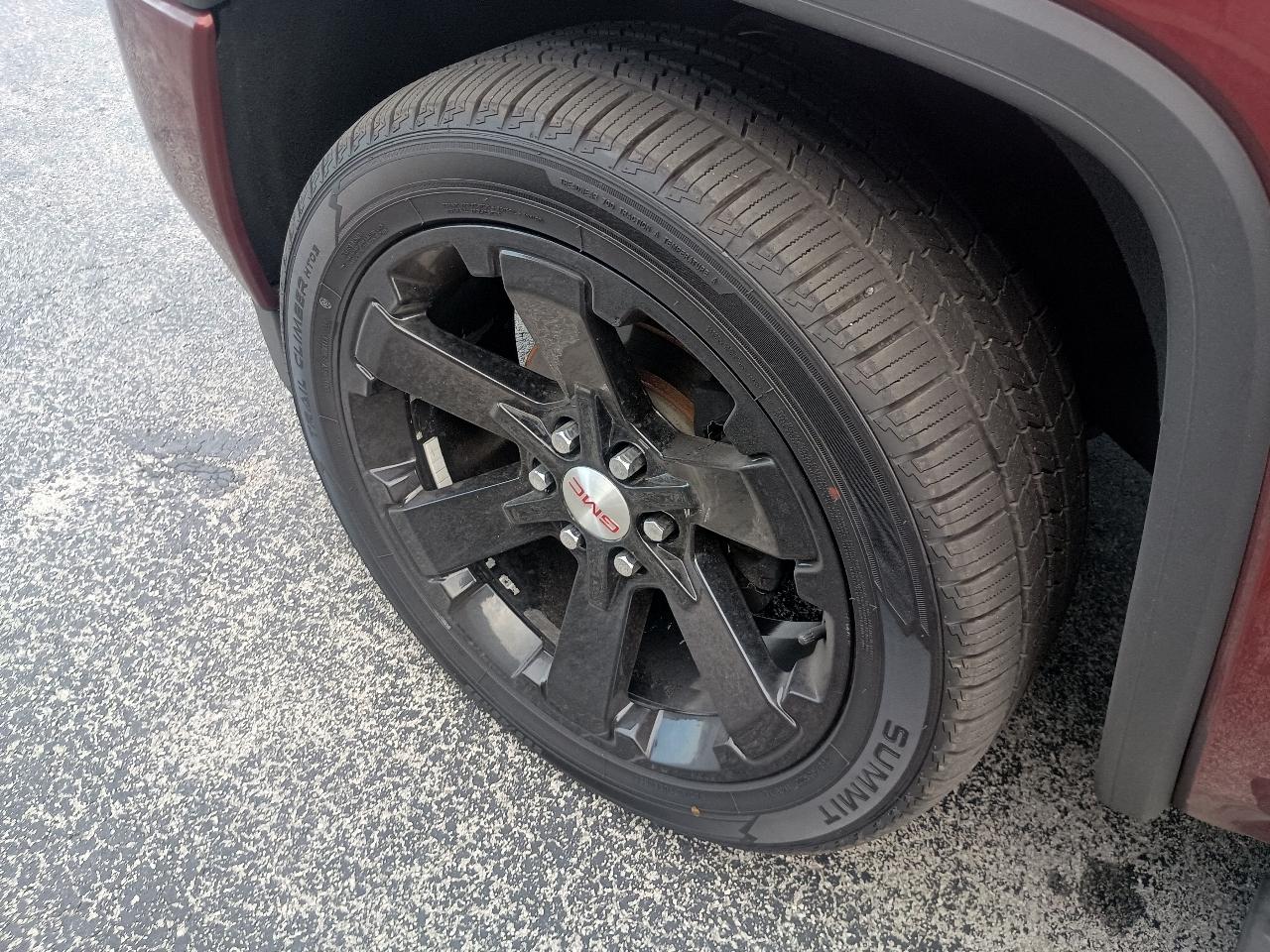 GMC Sierra 1500 4WD Crew Cab 143.5" Denali 2016
