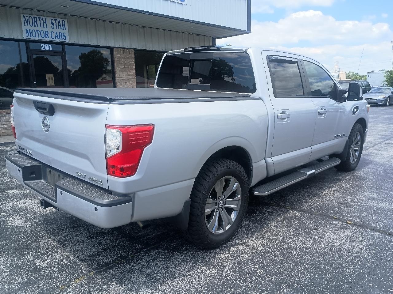 Nissan Titan 4x4 Crew Cab SV 2017