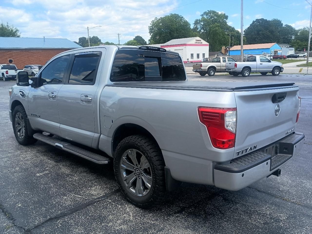 Nissan Titan 4x4 Crew Cab SV 2017