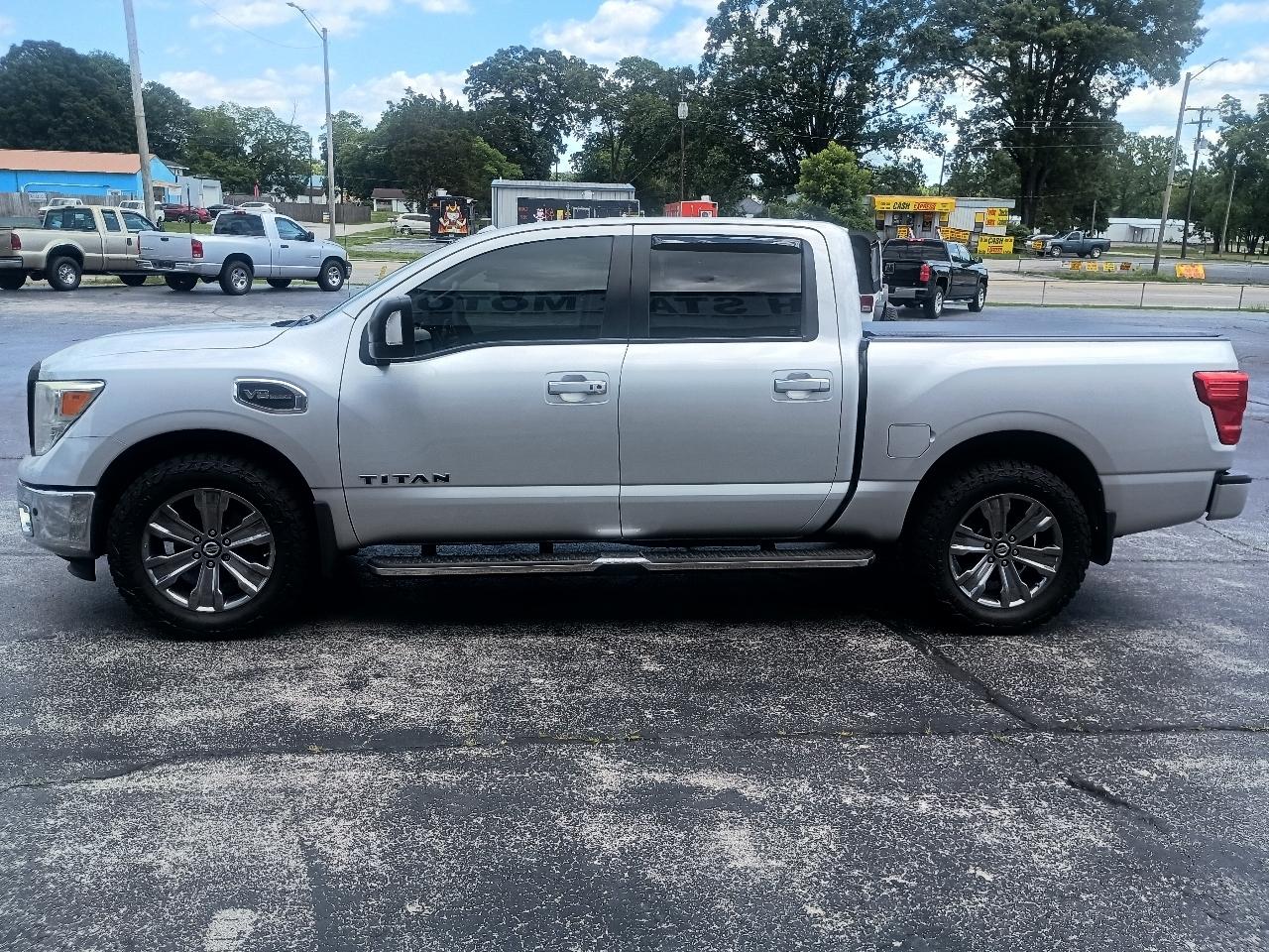 Nissan Titan 4x4 Crew Cab SV 2017