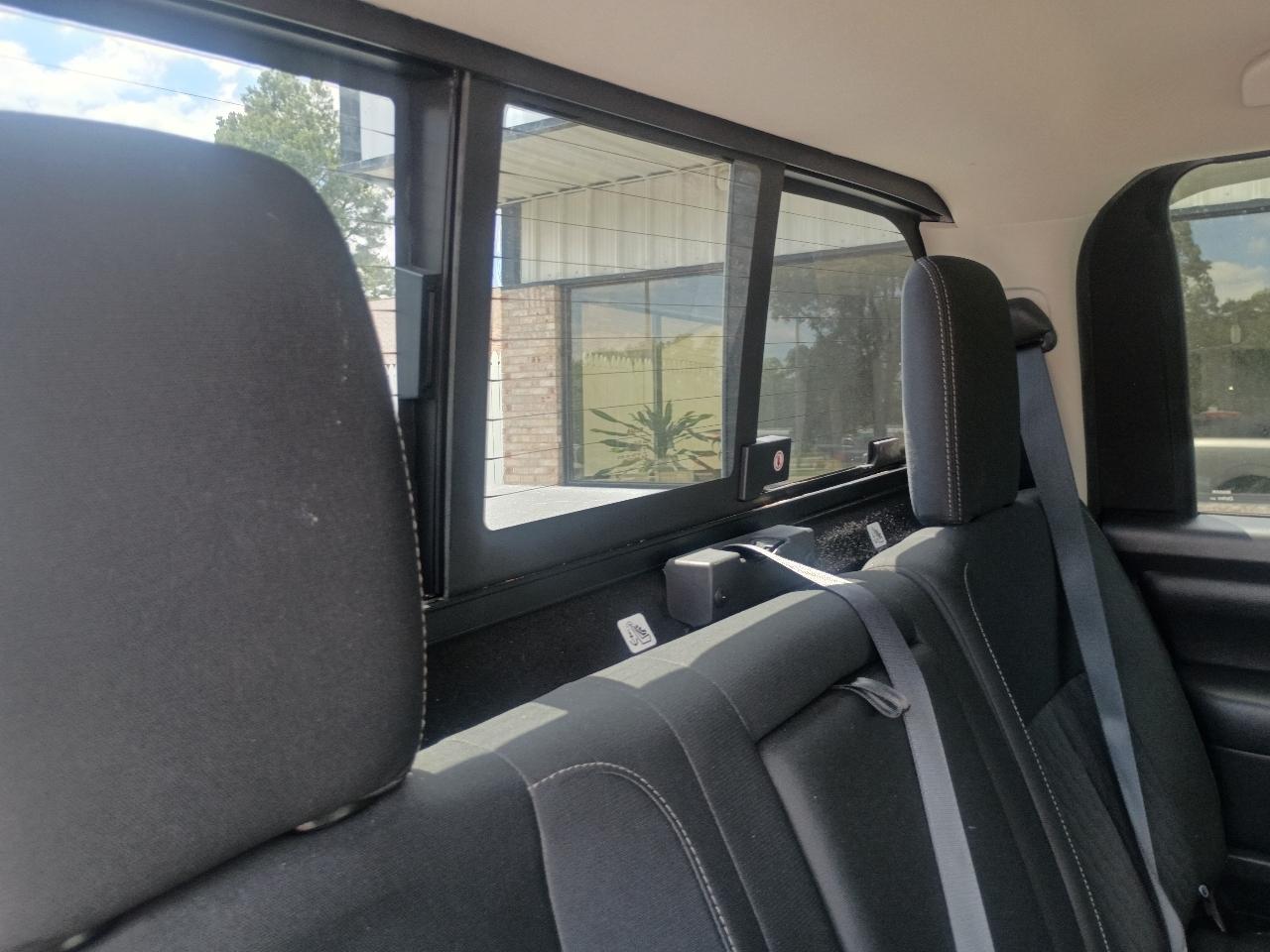 Nissan Titan 4x4 Crew Cab SV 2017