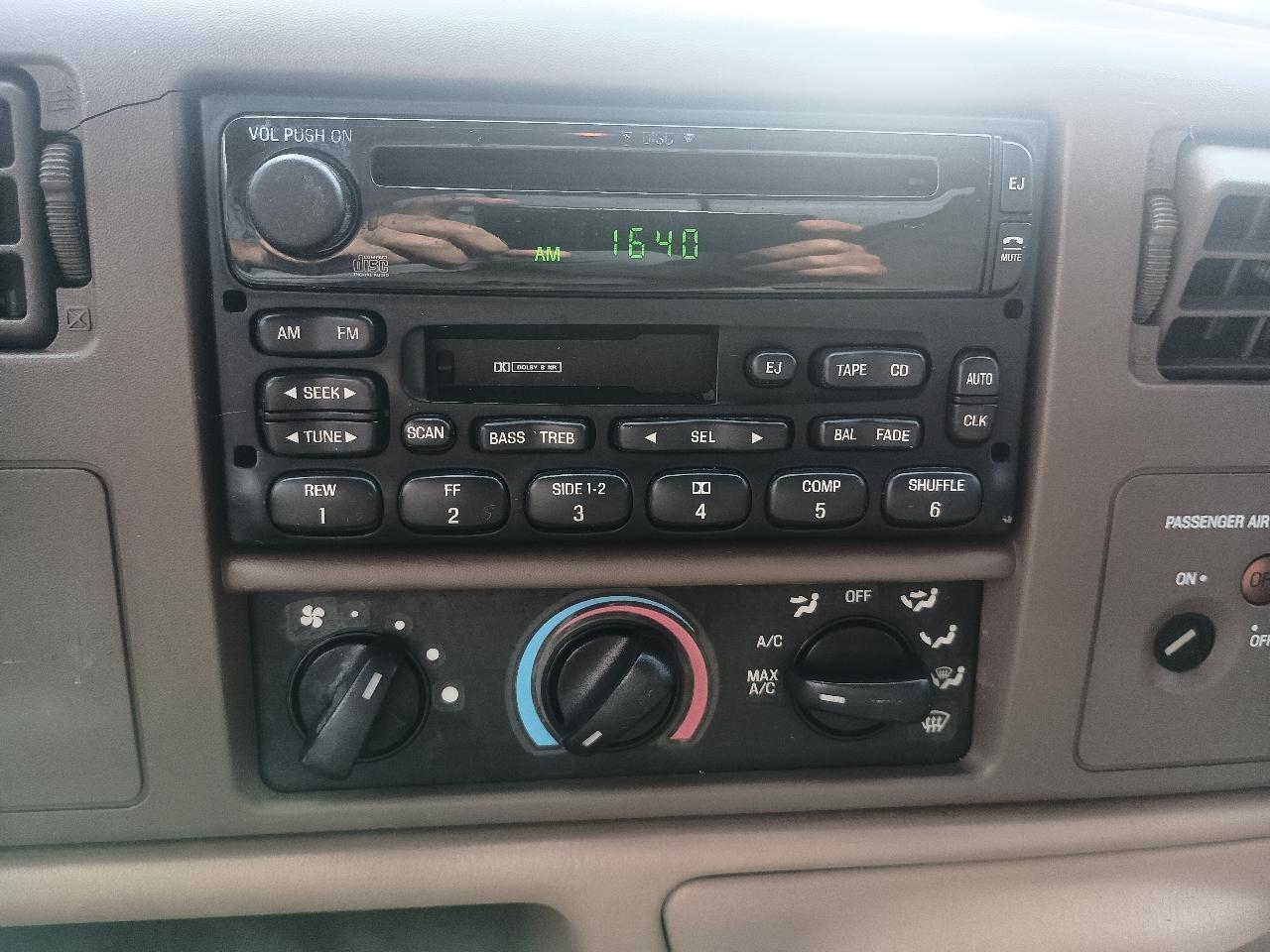 Ford Super Duty F-250 Supercab 142" Lariat 1999