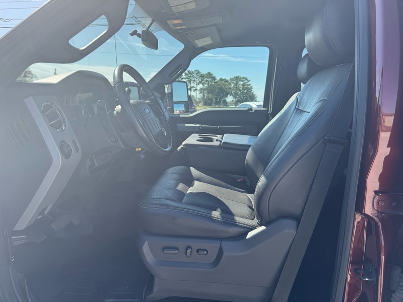 2015 Ford F-250 Lariat photo 10