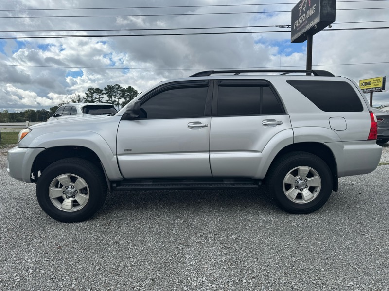 2007 Toyota 4Runner SR5 2WD photo 2