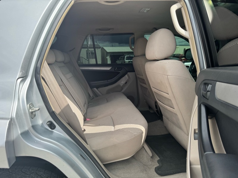 2007 Toyota 4Runner SR5 2WD photo 12