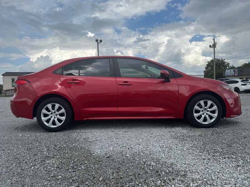 2021 Toyota Corolla LE photo 6