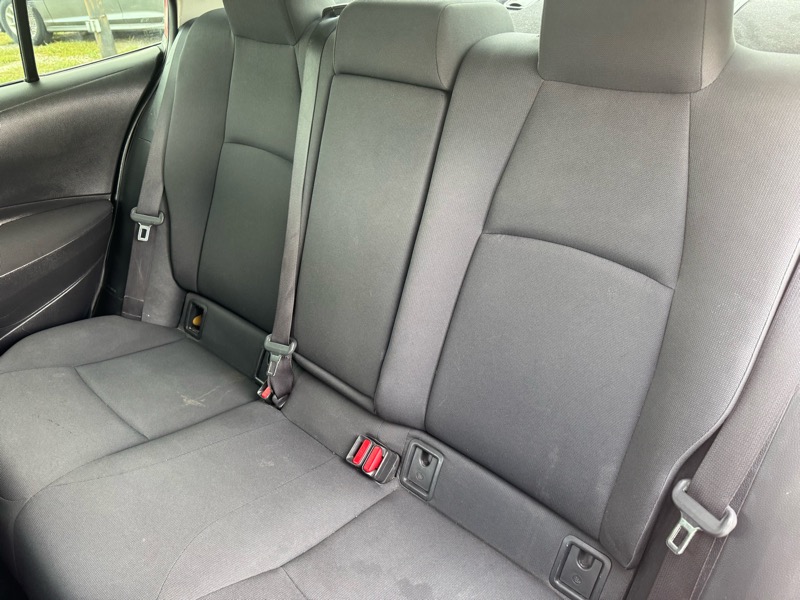 2021 Toyota Corolla LE photo 11