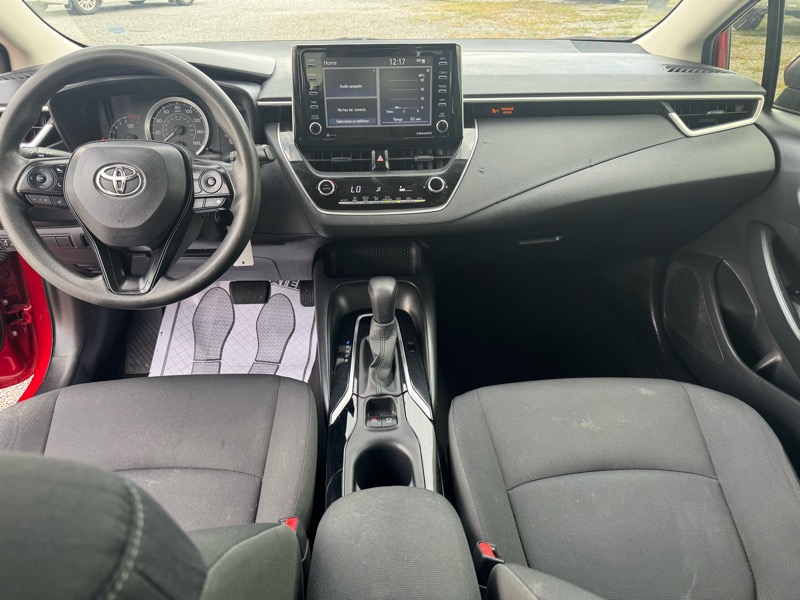 2021 Toyota Corolla LE photo 19