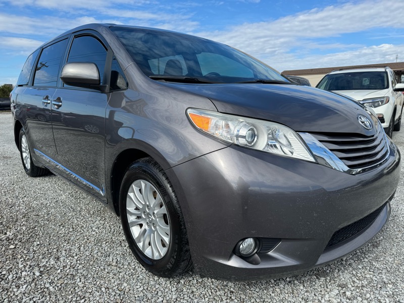 Toyota Sienna Limited Premium 7-Passenger 2017