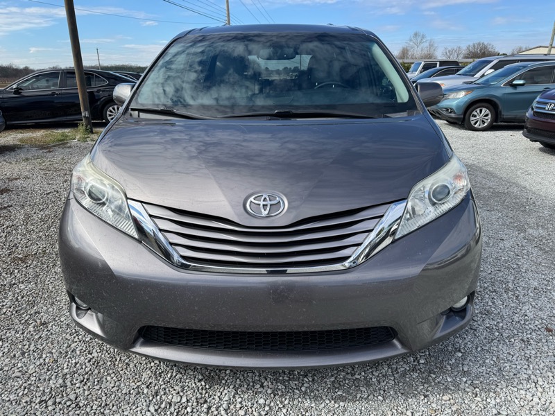 Toyota Sienna Limited Premium 7-Passenger 2017