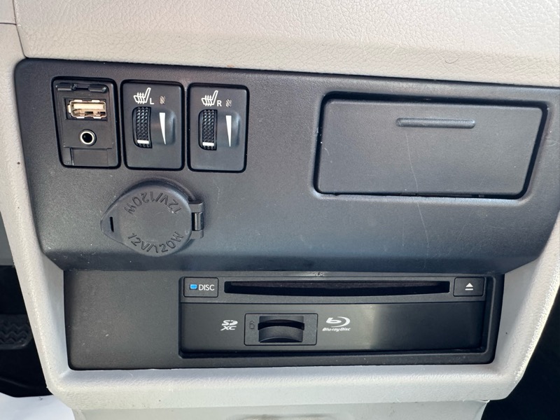 Toyota Sienna Limited Premium 7-Passenger 2017