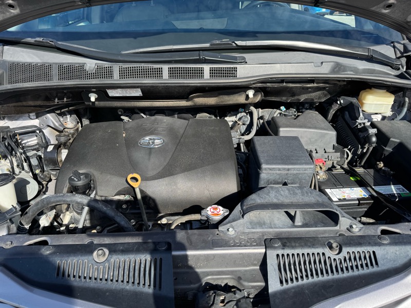 Toyota Sienna Limited Premium 7-Passenger 2017