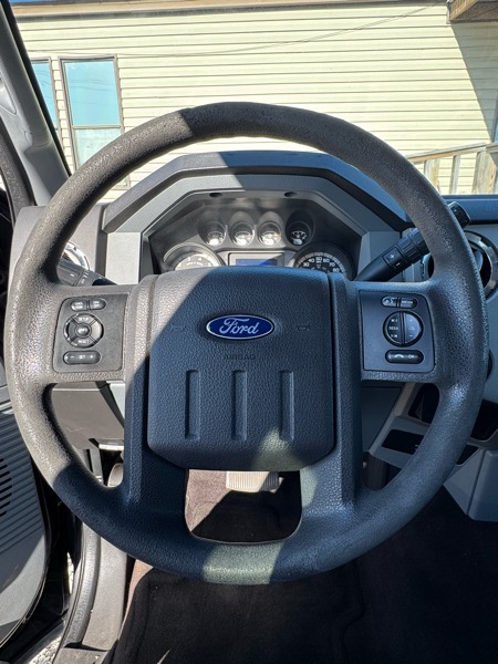 Ford F-150 XL SuperCrew 5.5-ft. Bed 4WD 2013