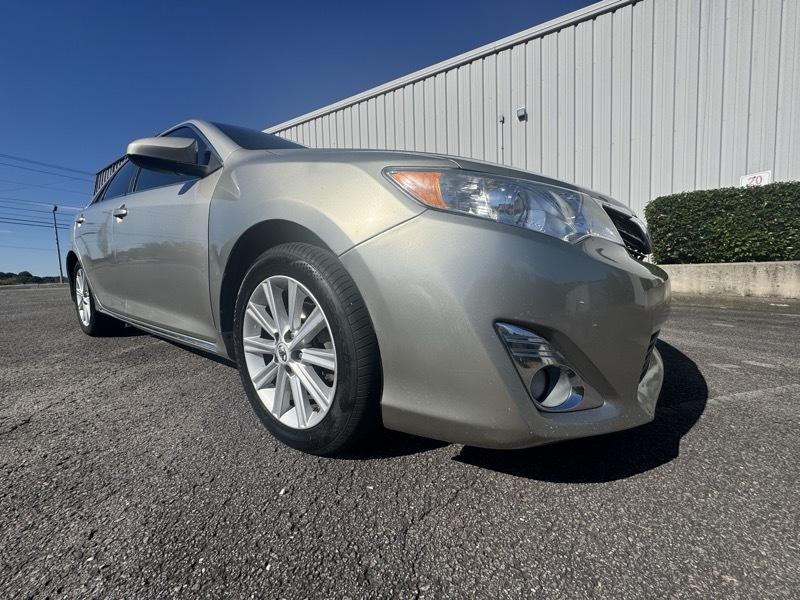 Toyota Camry SE V6 2013