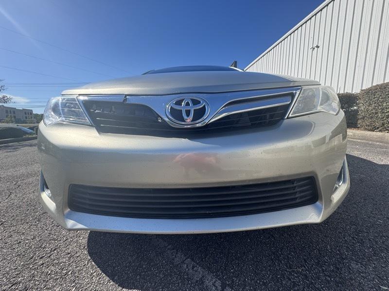 Toyota Camry SE V6 2013