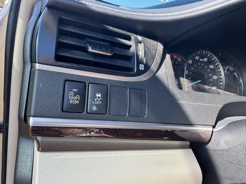 Toyota Camry SE V6 2013