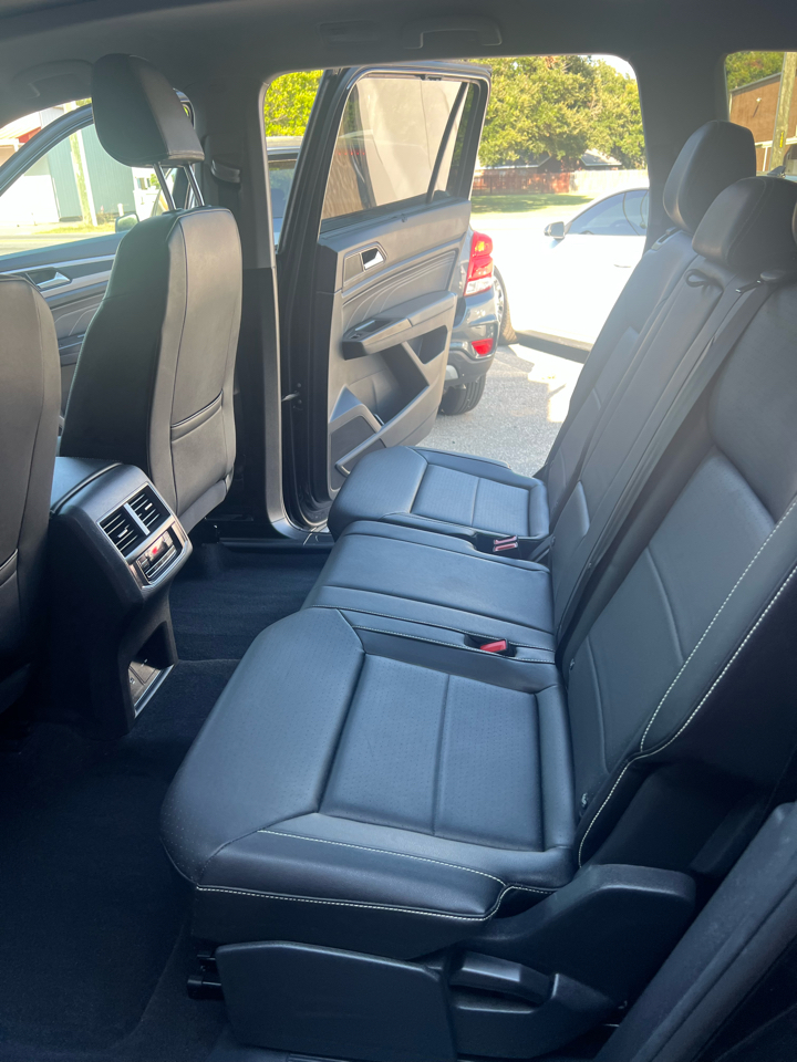 Volkswagen Atlas 2021.5 3.6L V6 SEL Premium R-Line 4MOTION 2023 Volkswagen Atlas 2021.5 3.6L V6 SEL Premium R-Line 4MOTION 2023