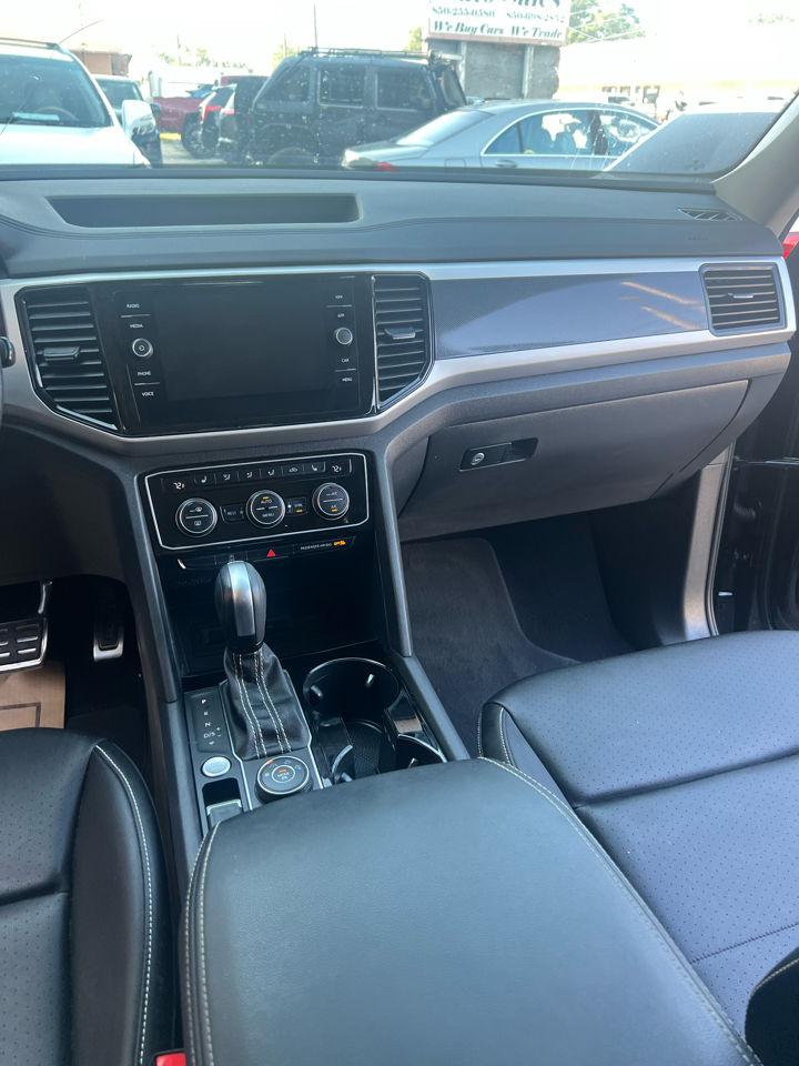 Volkswagen Atlas 2021.5 3.6L V6 SEL Premium R-Line 4MOTION 2023 Volkswagen Atlas 2021.5 3.6L V6 SEL Premium R-Line 4MOTION 2023