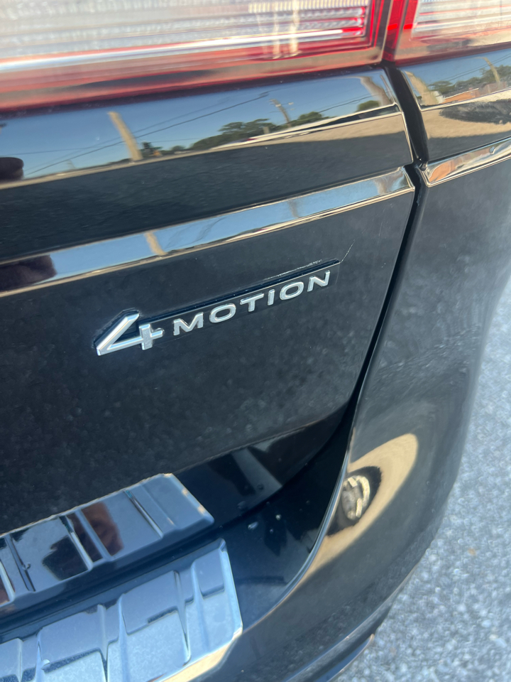 Volkswagen Atlas 2021.5 3.6L V6 SEL Premium R-Line 4MOTION 2023 Volkswagen Atlas 2021.5 3.6L V6 SEL Premium R-Line 4MOTION 2023