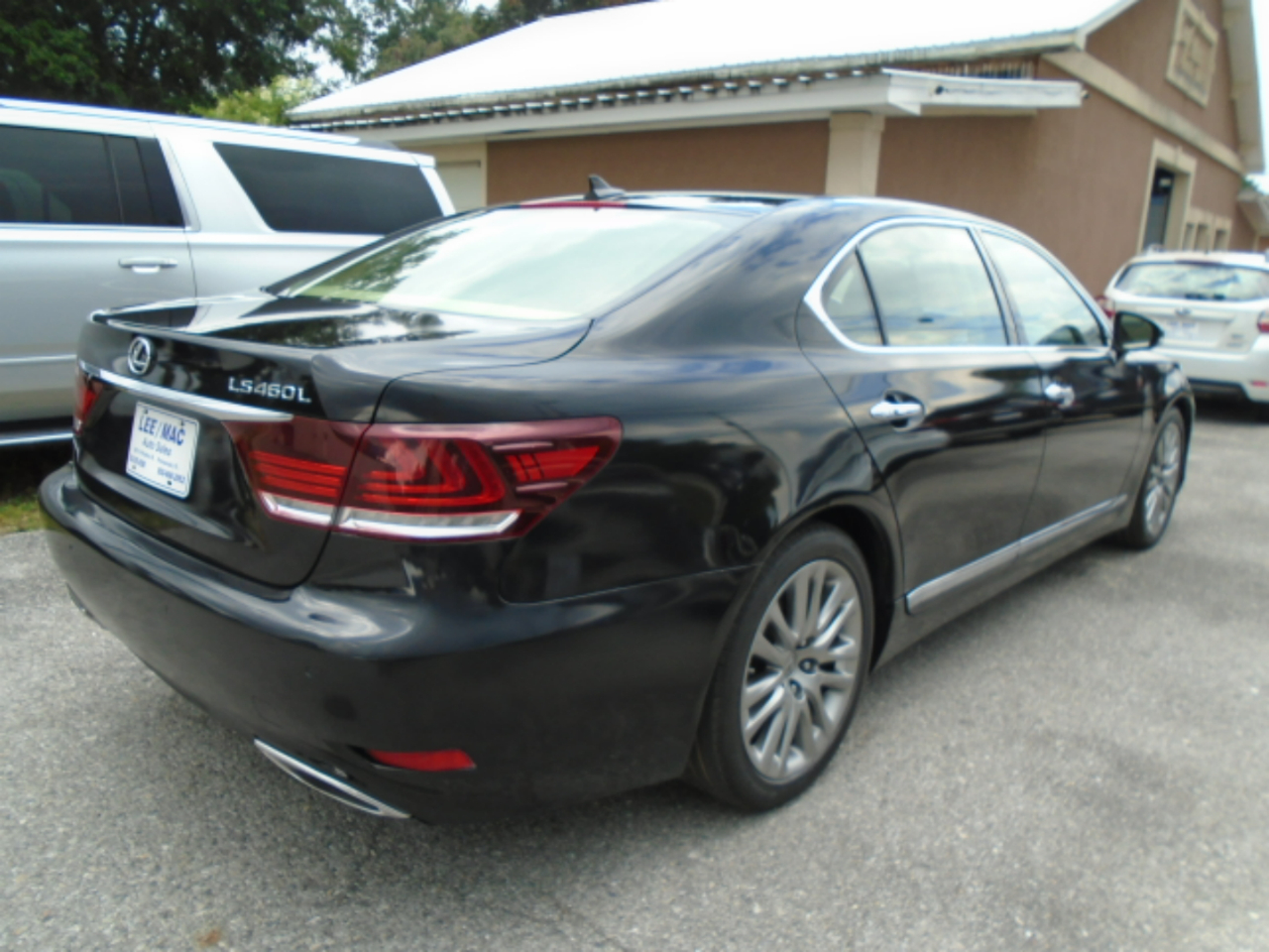 2013 Lexus LS 460 L photo 2