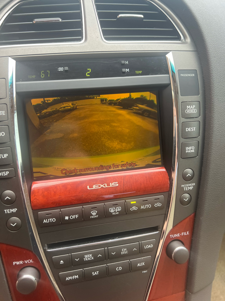 Lexus ES 350 4dr Sdn 2011 Lexus ES 350 4dr Sdn 2011