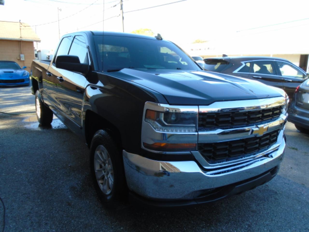 Chevrolet Silverado 1500 2WD Double Cab 143.5" LT w/1LT 2018