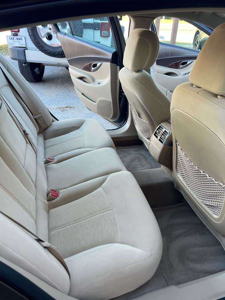 Buick LaCrosse 4dr Sdn CX 2011