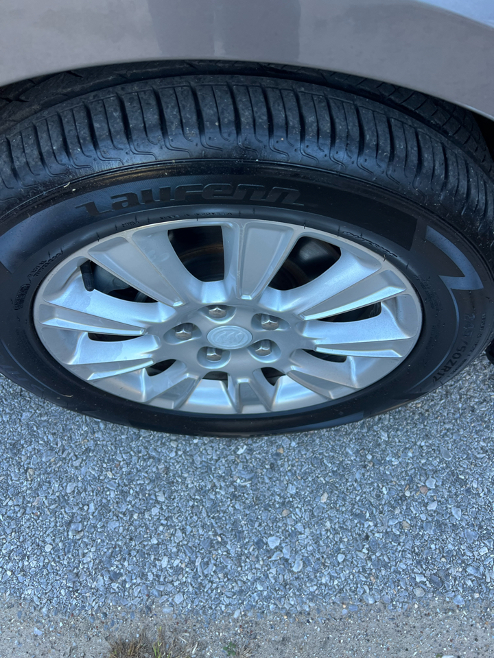 Buick LaCrosse 4dr Sdn CX 2011