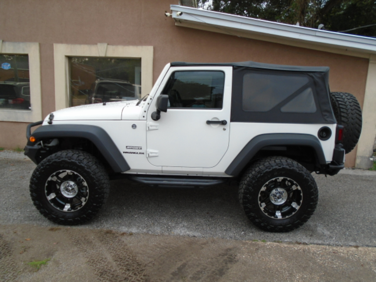Jeep Wrangler 4WD 2dr Sport 2010
