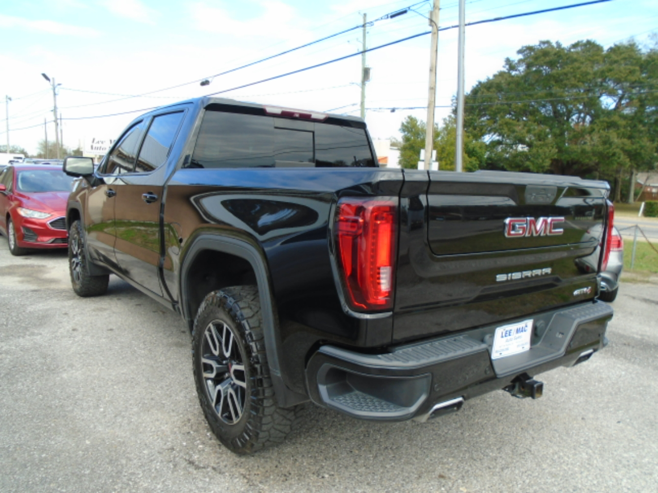 GMC Sierra 1500 Crew Cab Crew Cab 143.5" WB 4WD SLT 2019