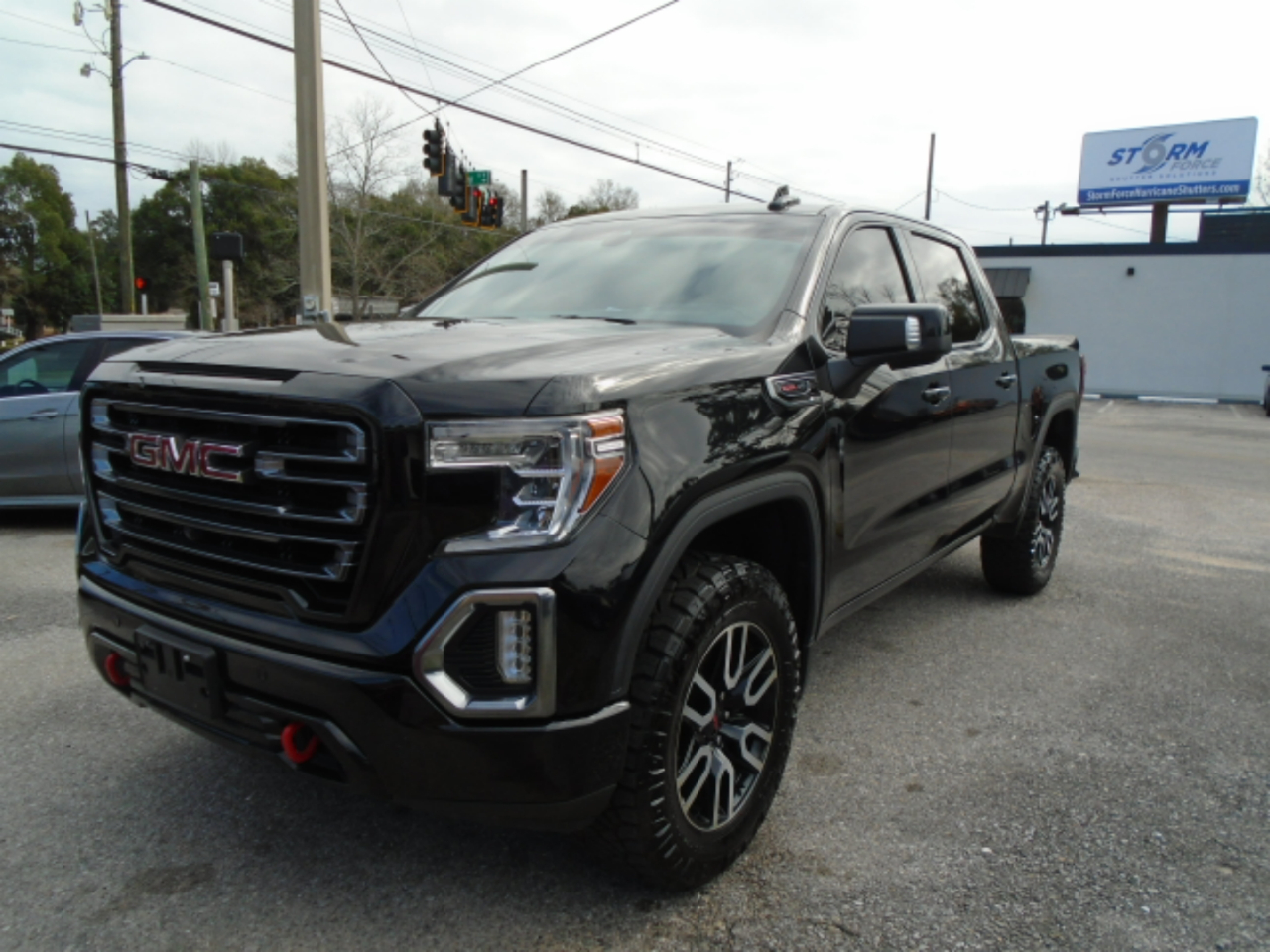 GMC Sierra 1500 Crew Cab Crew Cab 143.5" WB 4WD SLT 2019